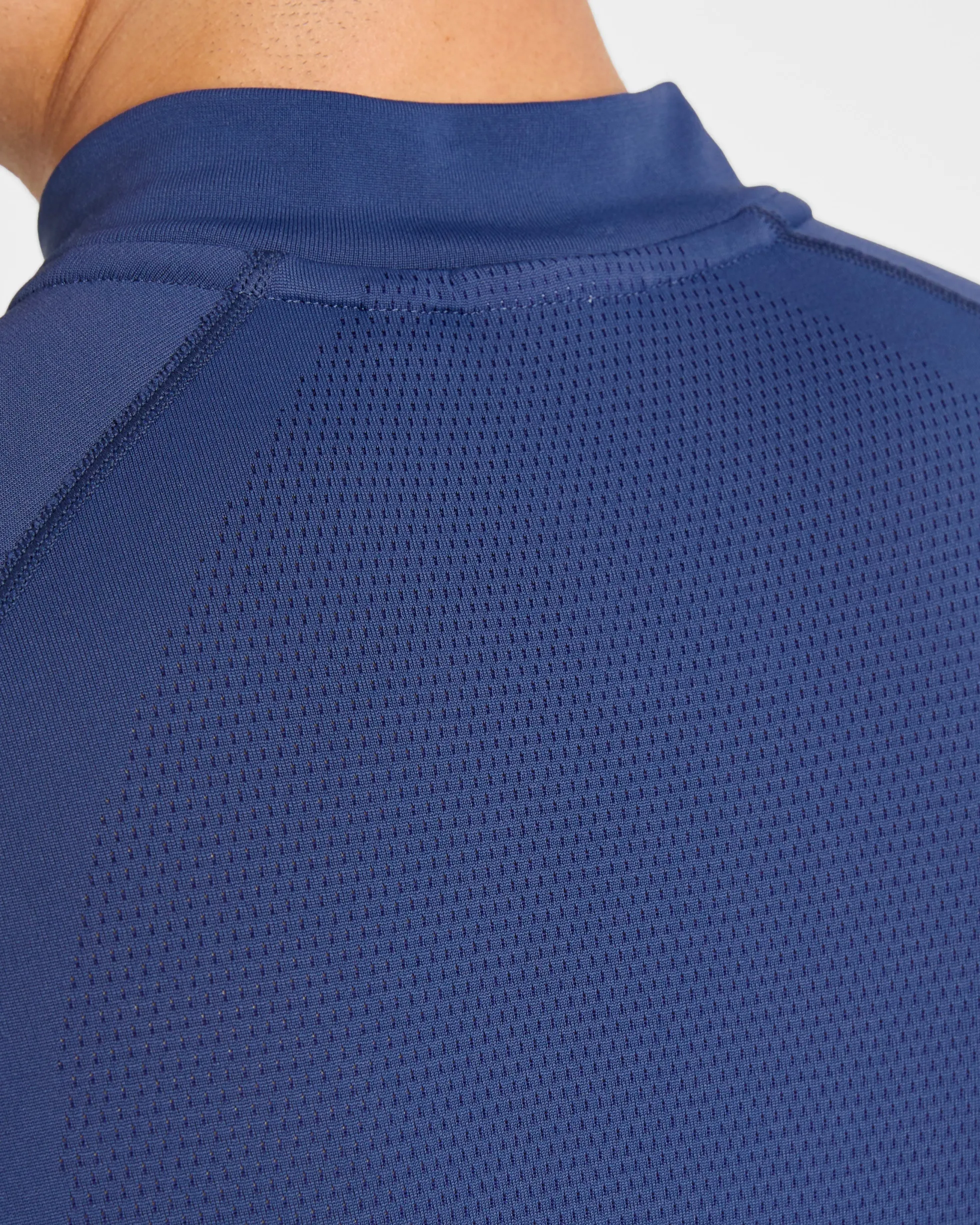 Attain Seamless 1/2 Zip Pullover