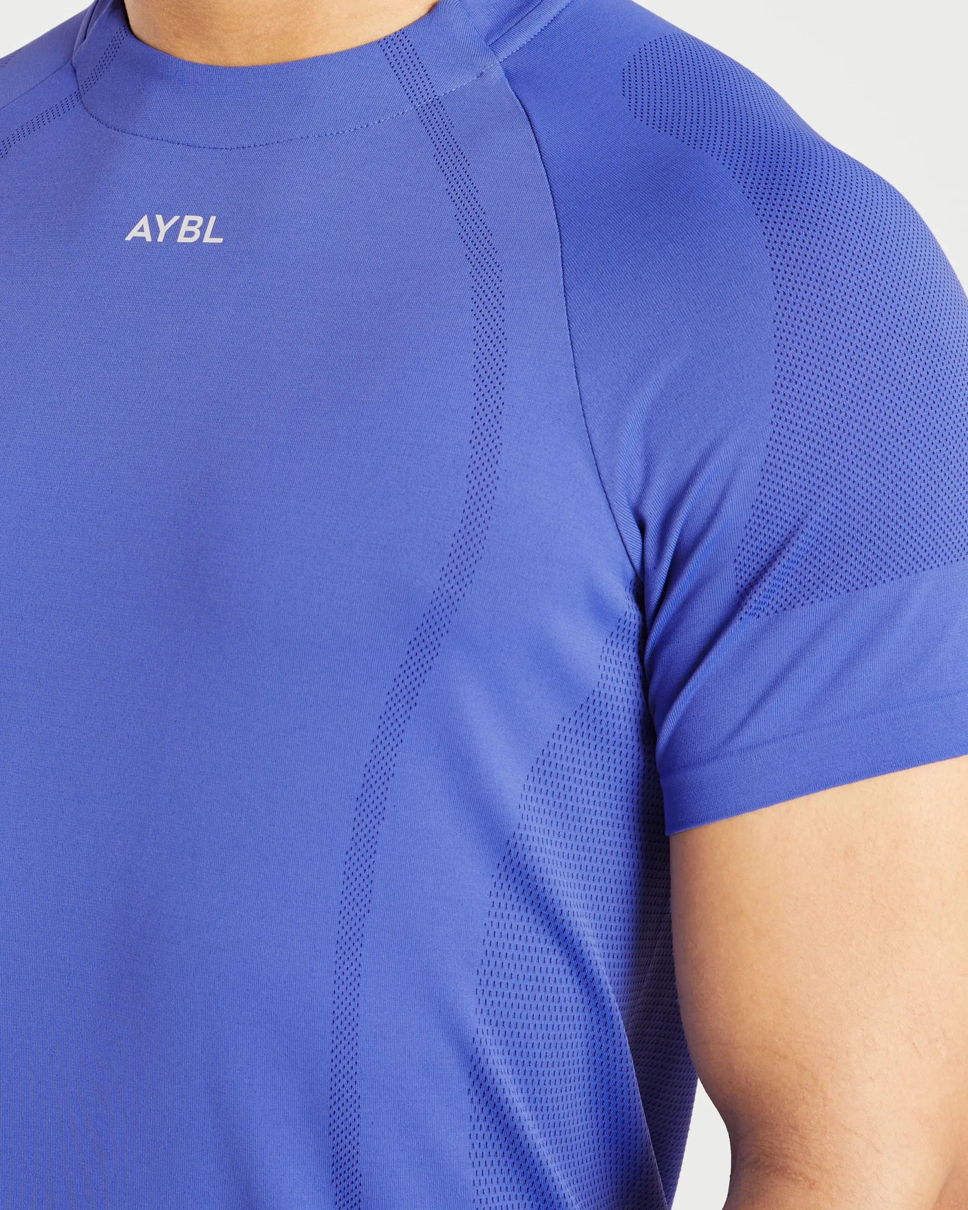 Attain Seamless T Shirt