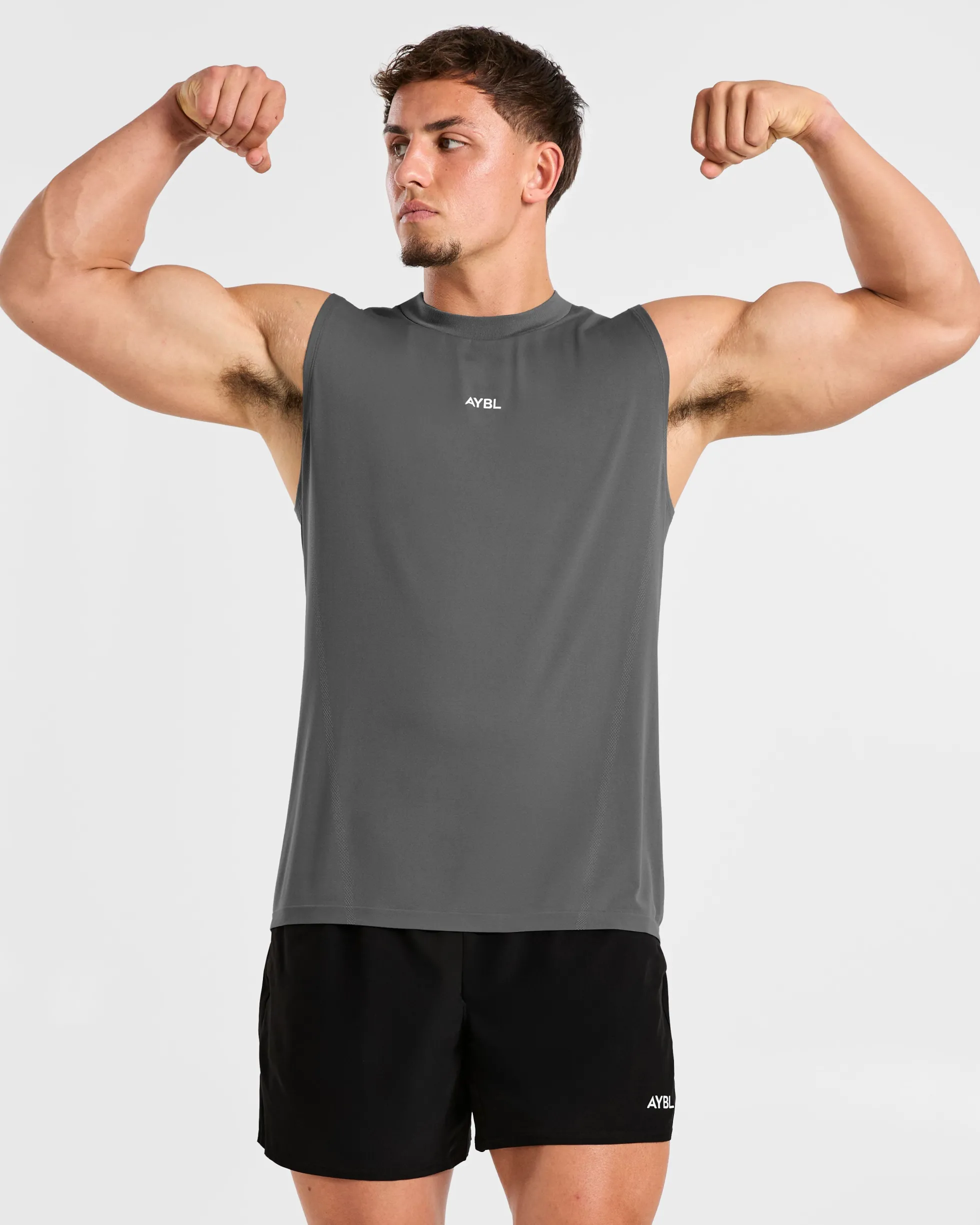 Attain Seamless Vest