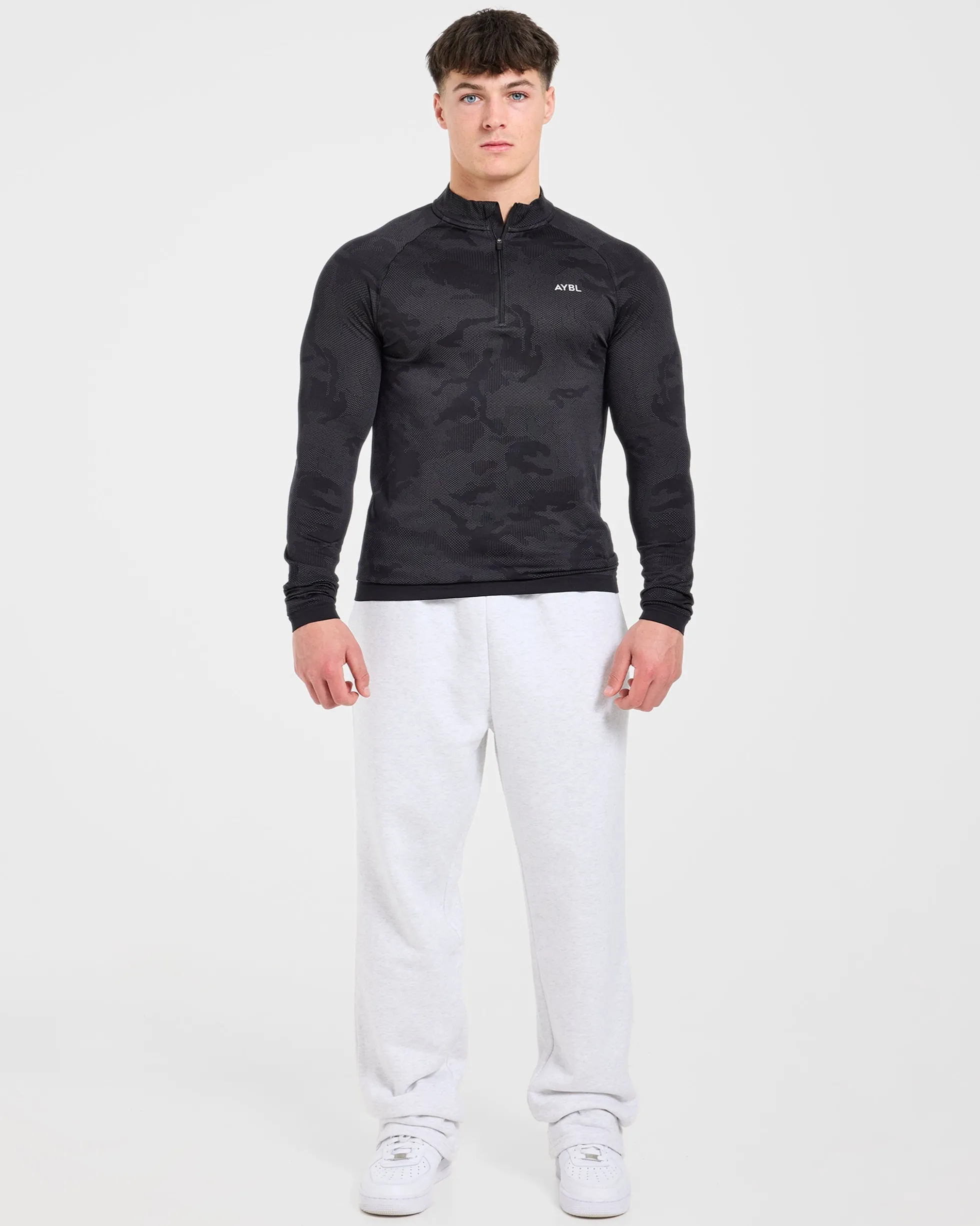 Camo Seamless 1/4 Zip Pullover