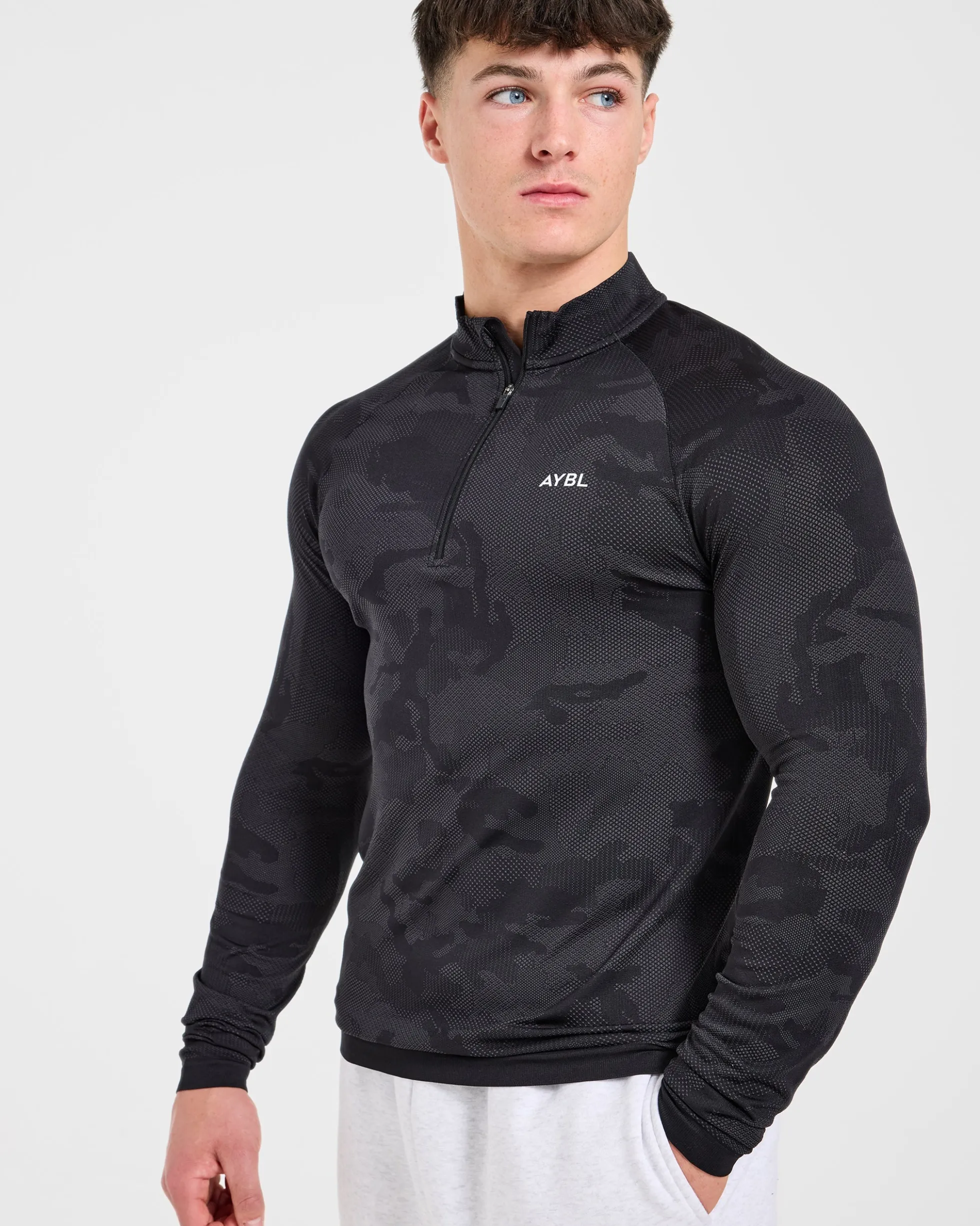 Camo Seamless 1/4 Zip Pullover