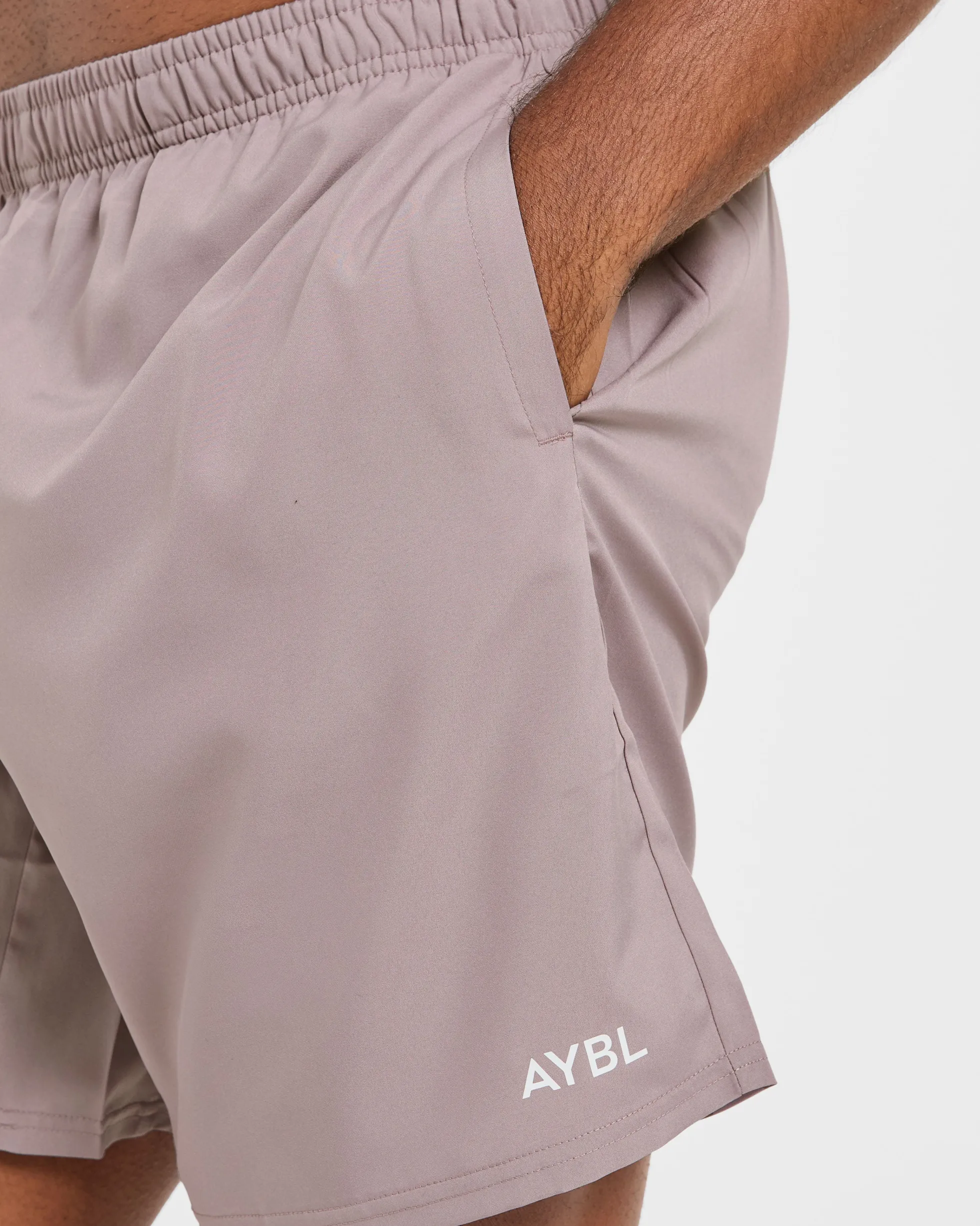 Core 7" Shorts