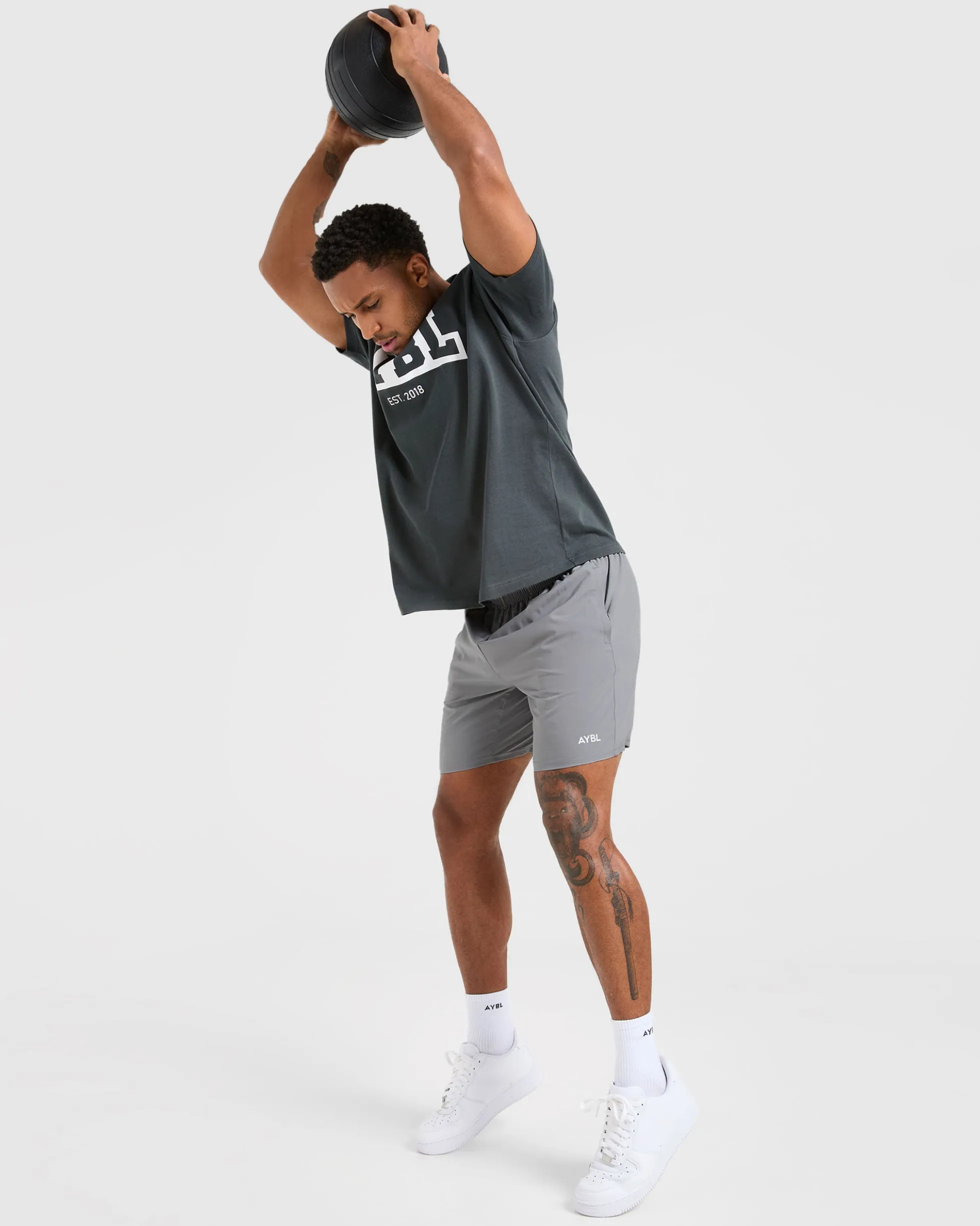 Core 7" Shorts