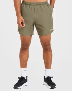 Core 7" Shorts