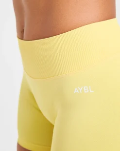 Enhance Seamless Shorts | 3.5