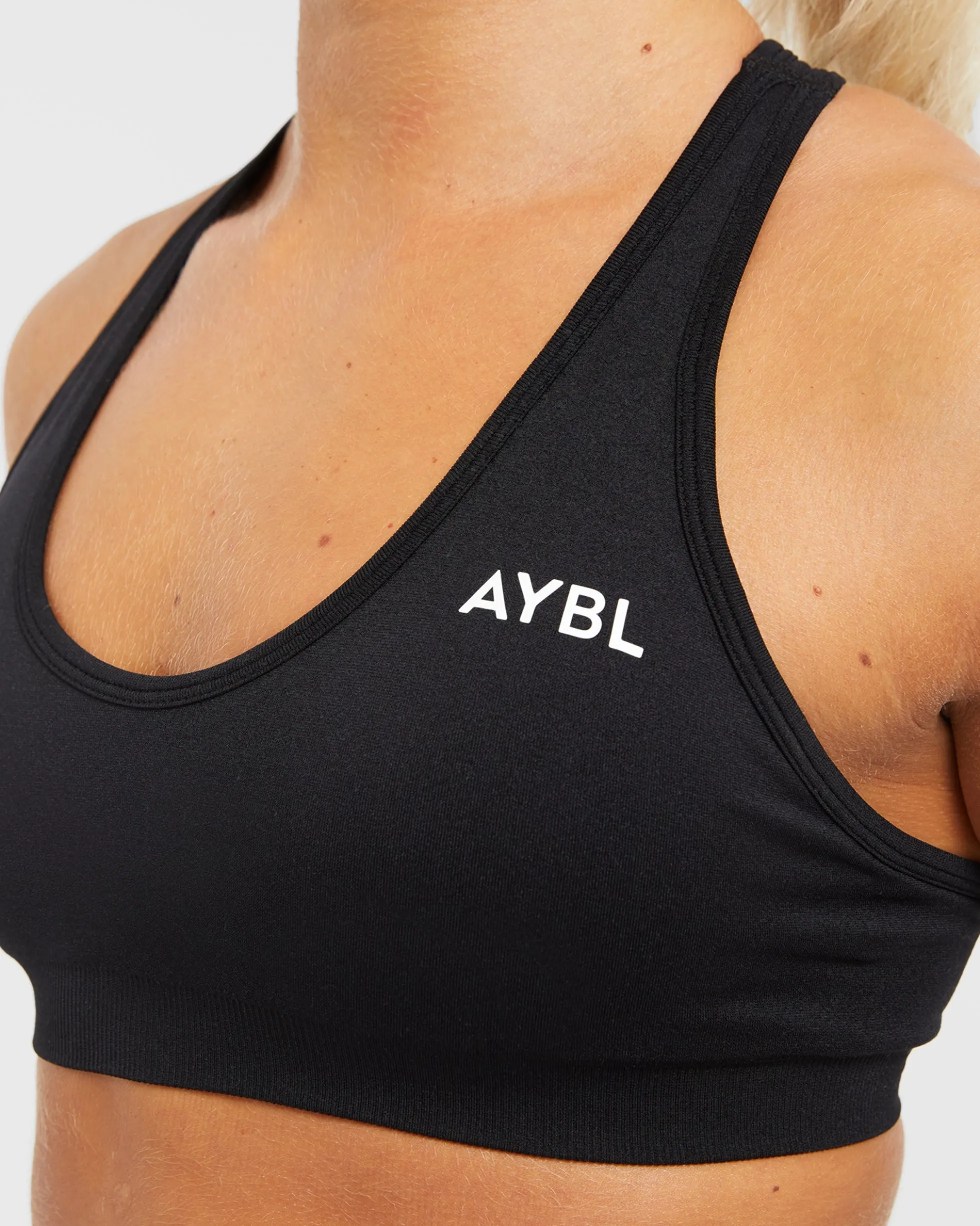 Essential Seamless Racer Back Sports Bra