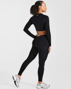 Physique Long Sleeve Crop Top